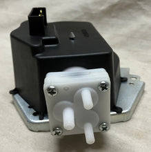 Load image into Gallery viewer, 68 69 70 71 72 Chevelle Wiper Motor Pump SS El Camino 1968 1969 1970 1971 1972