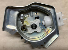 Load image into Gallery viewer, 68 69 70 71 72 Chevelle Wiper Motor Pump SS El Camino 1968 1969 1970 1971 1972