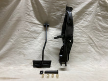 Load image into Gallery viewer, 67 Chevelle El Camino Brake Clutch Pedal Support Bracket and Automatic Brake Pedal w/Pin (Original) SS 1968