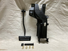 Load image into Gallery viewer, 68 Chevelle El Camino Brake Clutch Pedal Support Bracket and Automatic Brake Pedal w/Pin (Original) SS 1968
