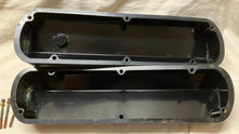 Load image into Gallery viewer, Holley Sniper Valve Covers Ford SB 4.3L 4.7L 5.0L 5.8L (Used) 1962-1985