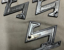 Load image into Gallery viewer, NOS 68 Camaro Z28 Grille and Fender Emblems Set 1968 Z/28 emblems