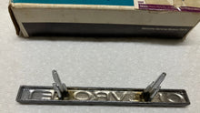 Load image into Gallery viewer, NOS 3991039 Grille Emblem CHEVROLET 71 El Camino Station Wagon SS 1971