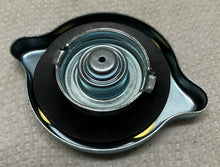 Load image into Gallery viewer, 65 66 Chevelle Big Block Power Steering Reservoir Cap 1st Design SS 1965 1966