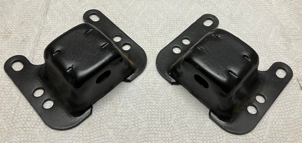 68 69 70 71 72 Chevelle 307 Engine Frame Mounts Pair Original El Camino 1968 1969 1970 1971 1972