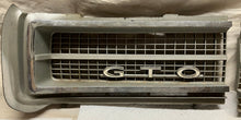 Load image into Gallery viewer, 69 GTO Grille 1969 right and left Original 1969