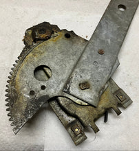 Load image into Gallery viewer, 64 65 Chevelle 2Door Hardtop Quarter Window Regulators Pair Original SS