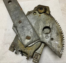 Load image into Gallery viewer, 64 65 Chevelle 2Door Hardtop Quarter Window Regulators Pair Original SS