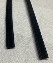Load image into Gallery viewer, 68 69 70 71 72 Chevelle 4 Door Sedan and Station Wagon Vent Window Weatherstrip 1968 1969 1970 1971 1972