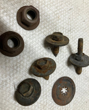 Load image into Gallery viewer, 78 79 80 81 82 83 84 85 86 87 88 G Body steer column installation hardware Original