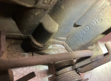 Load image into Gallery viewer, 72 Chevrolet 350 Quadrajet Carburator 7042210 0622 Original SS Core 1972