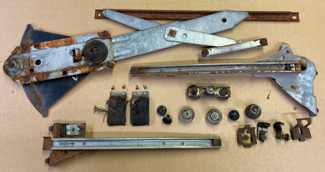 69 Chevelle 2 door coupe and convertible glass hardware kit RH