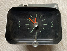 Load image into Gallery viewer, 66 67 Chevelle El Camino Clock standard dash Original - Sundellauto Specialties