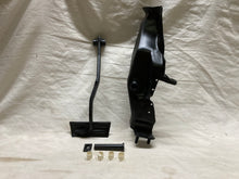 Load image into Gallery viewer, 67 Chevelle El Camino Brake Clutch Pedal Support Bracket and Automatic Brake Pedal w/Pin (Original) SS 1968