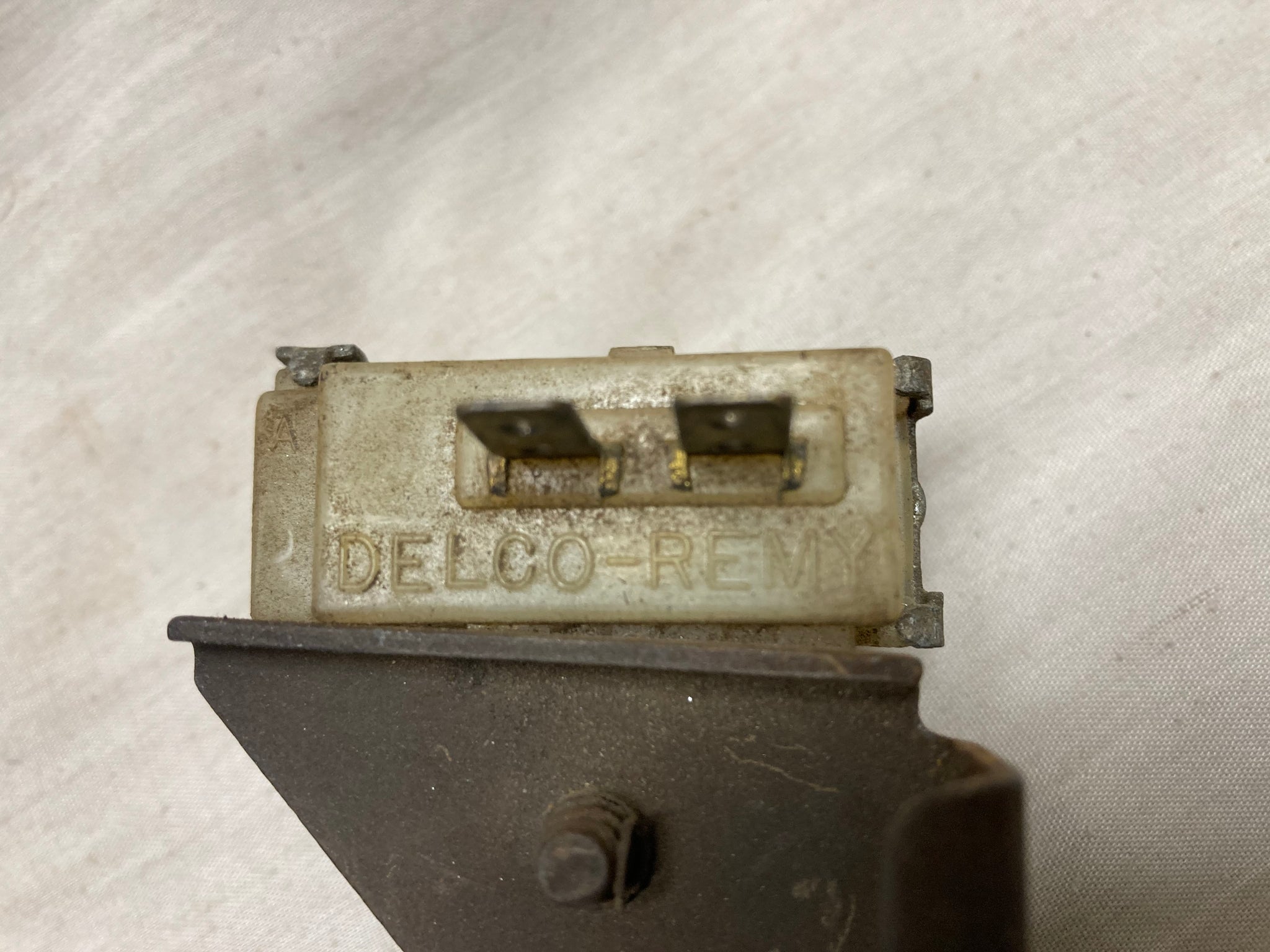 thumbnail image 2 of HQS Downshift Control Kickdown Switch 1242101 – For 1969-77 GM Corvette, Buick, Pontiac 2 of 6