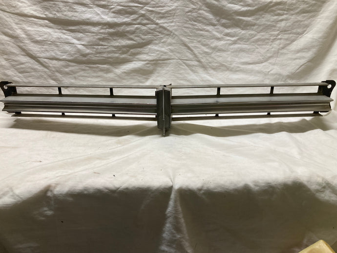 66 Cutlass Grill Original 1966