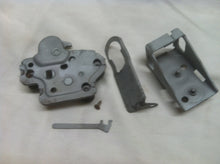 Load image into Gallery viewer, 66 67 Chevelle SS Chevelle Malibu Trunk Latch Assembly (Original) 1966 1967